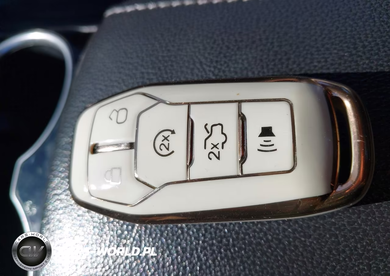 2016 Ford Fusion Titanium VIN:3FA6P0K91GR369855 - 11