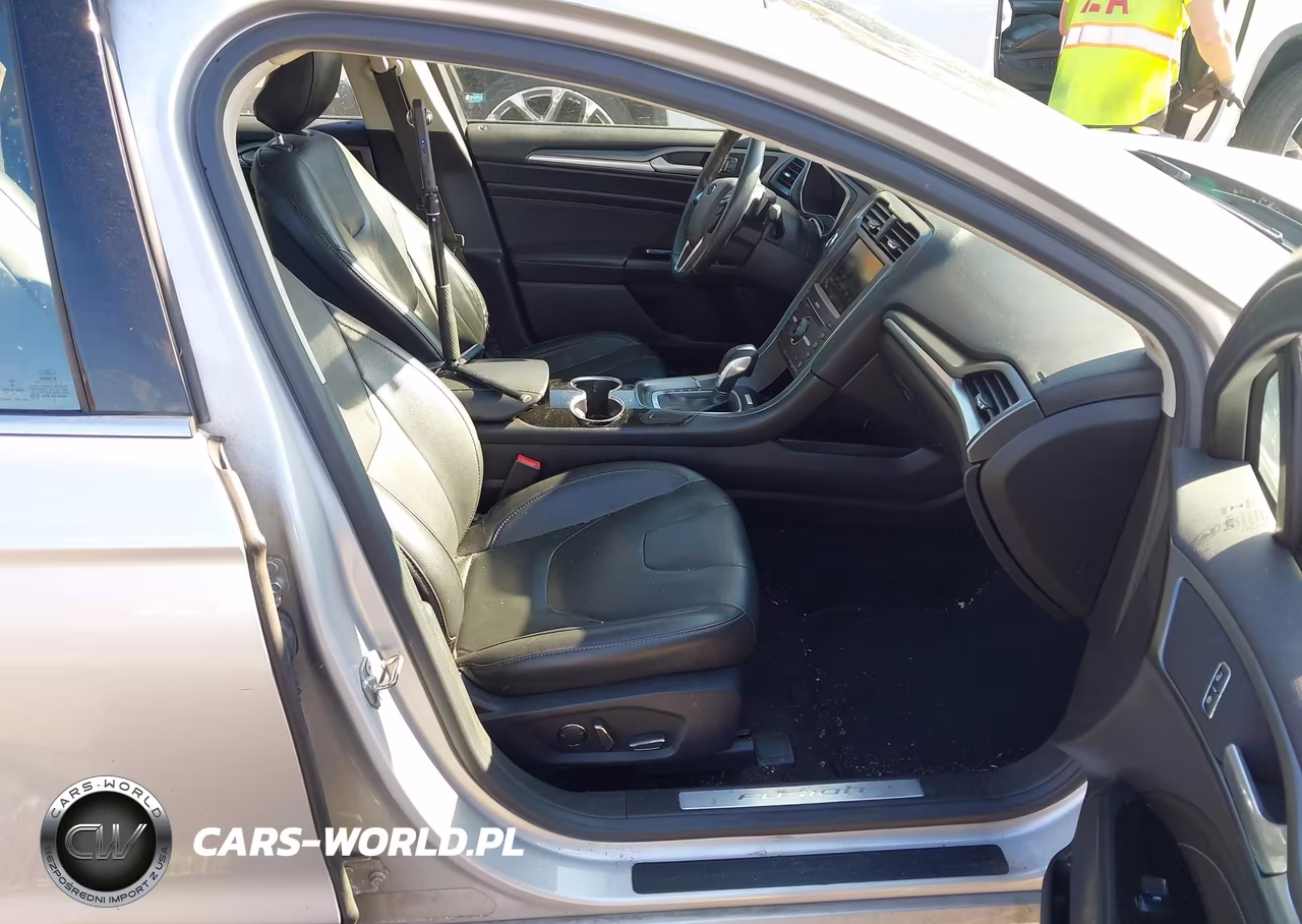 2016 Ford Fusion Titanium VIN:3FA6P0K91GR369855 - 5