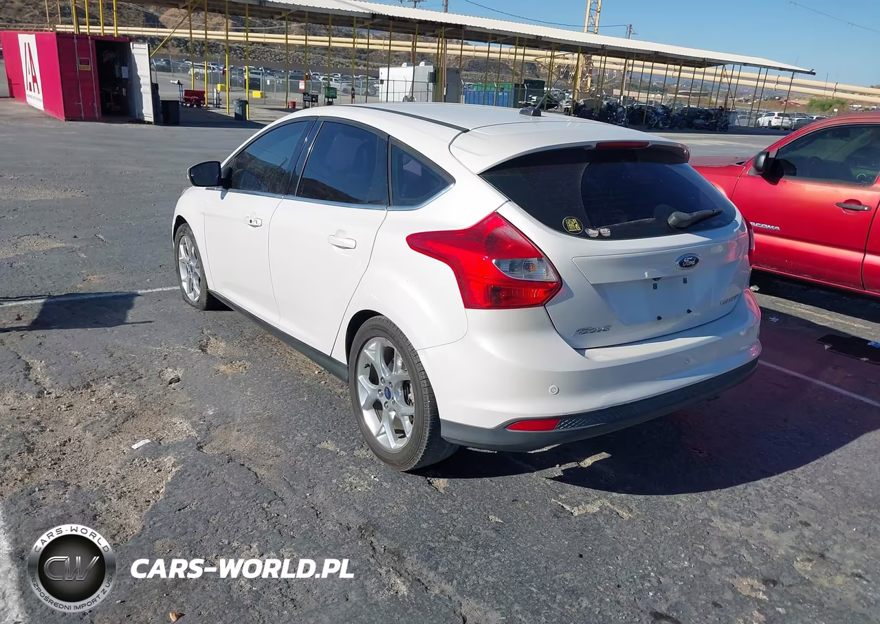 2013 Ford Focus Titanium VIN:1FADP3N28DL301537 - 3