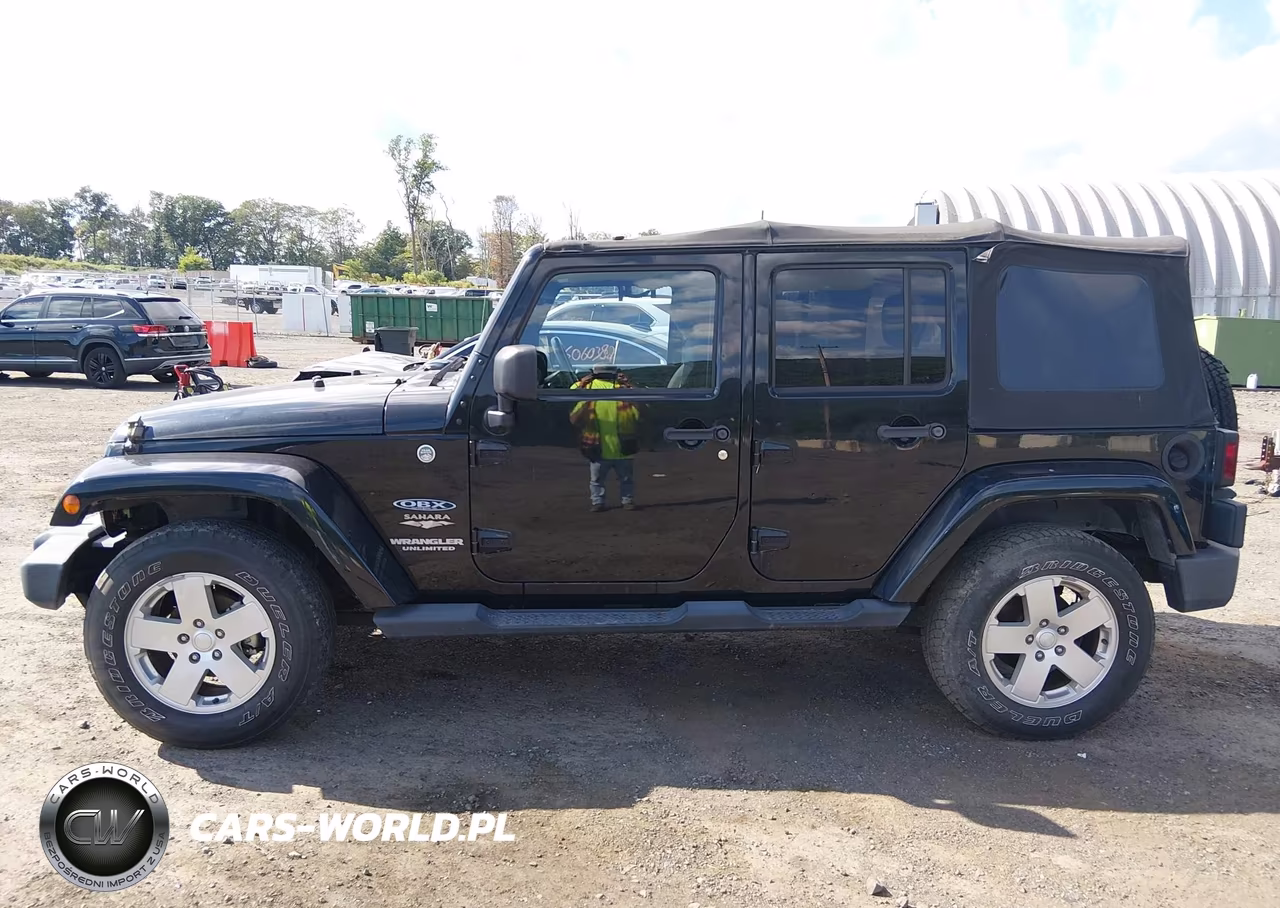 2012 Jeep Wrangler Unlimited Sahara VIN:1C4HJWEG5CL240219 - 13