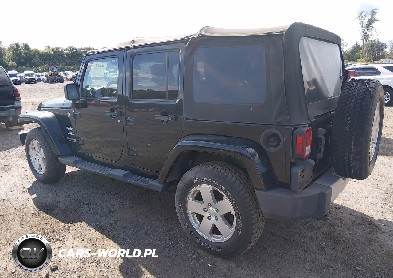 2012 Jeep Wrangler Unlimited Sahara VIN:1C4HJWEG5CL240219 - 3