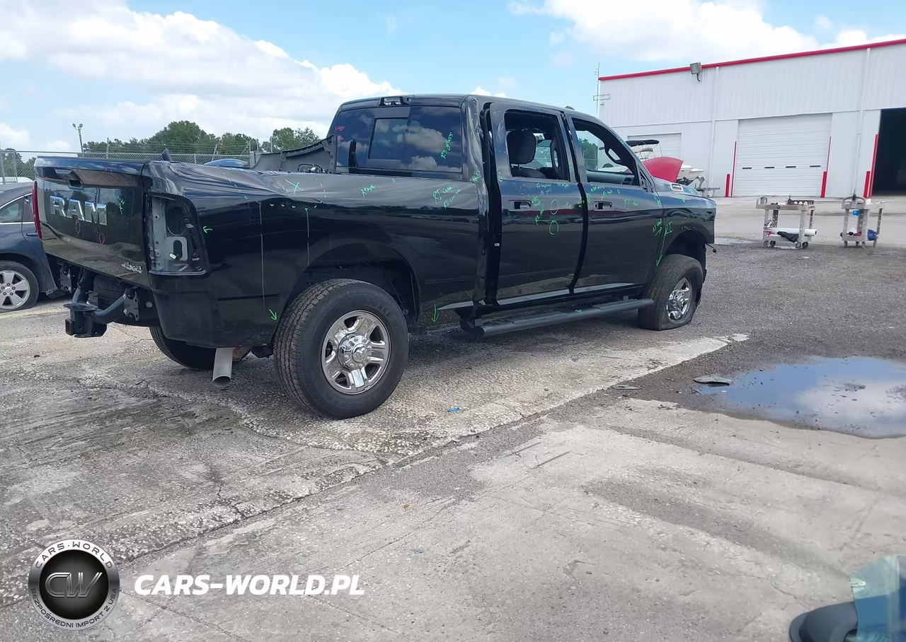 2025 Ram 2500 Tradesman 4X4 6'4 Box VIN:3C6UR5CJ8SG560170 - 4