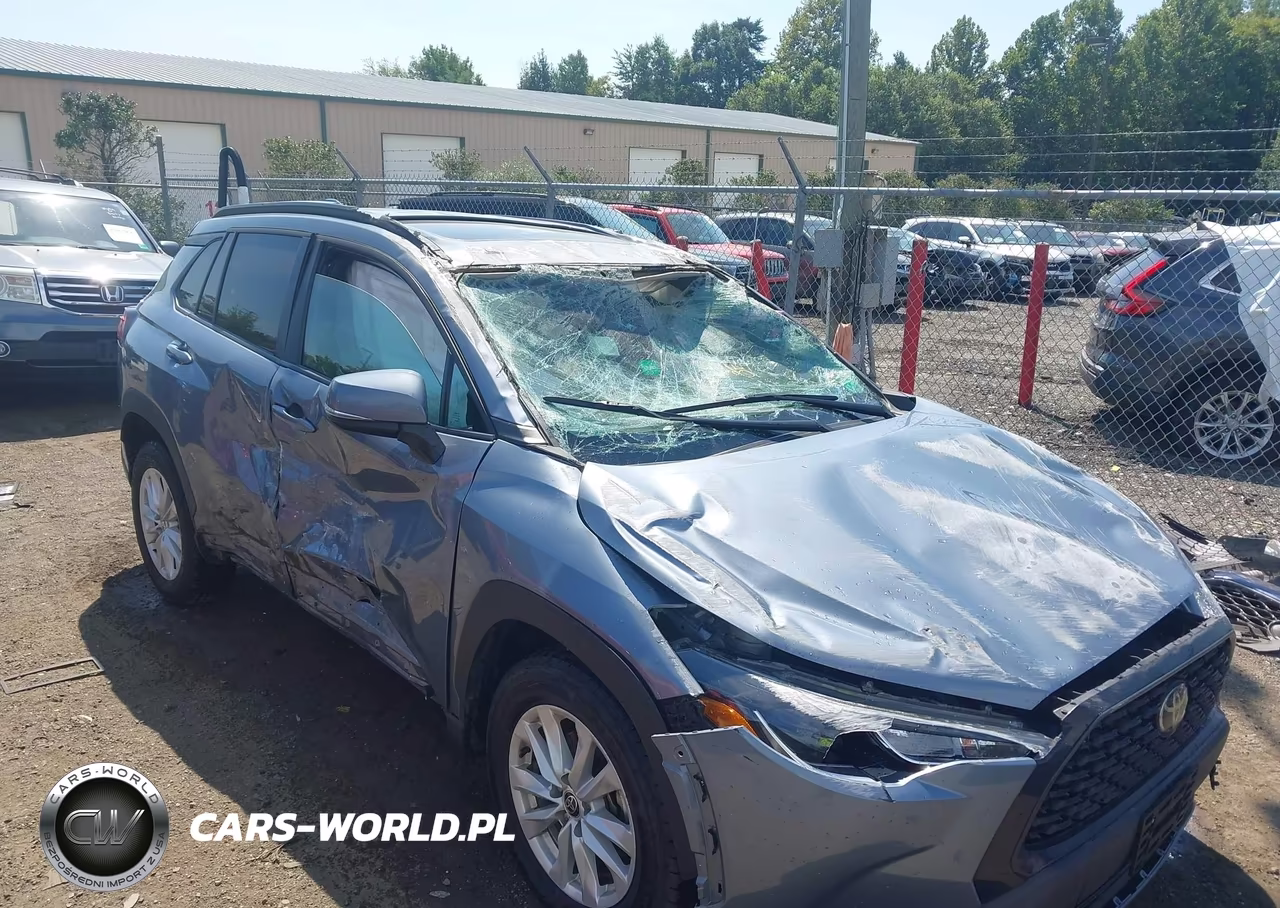 2022 Toyota Corolla Cross Le VIN:7MUBAAAG4NV001900 - 6