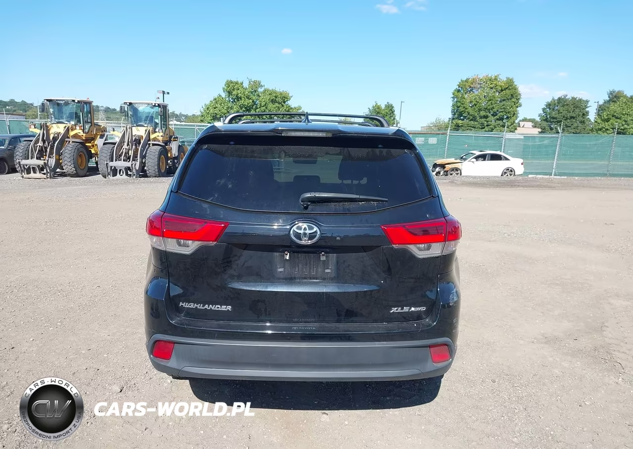 2019 Toyota Highlander Xle VIN:5TDJZRFH2KS617881 - 16