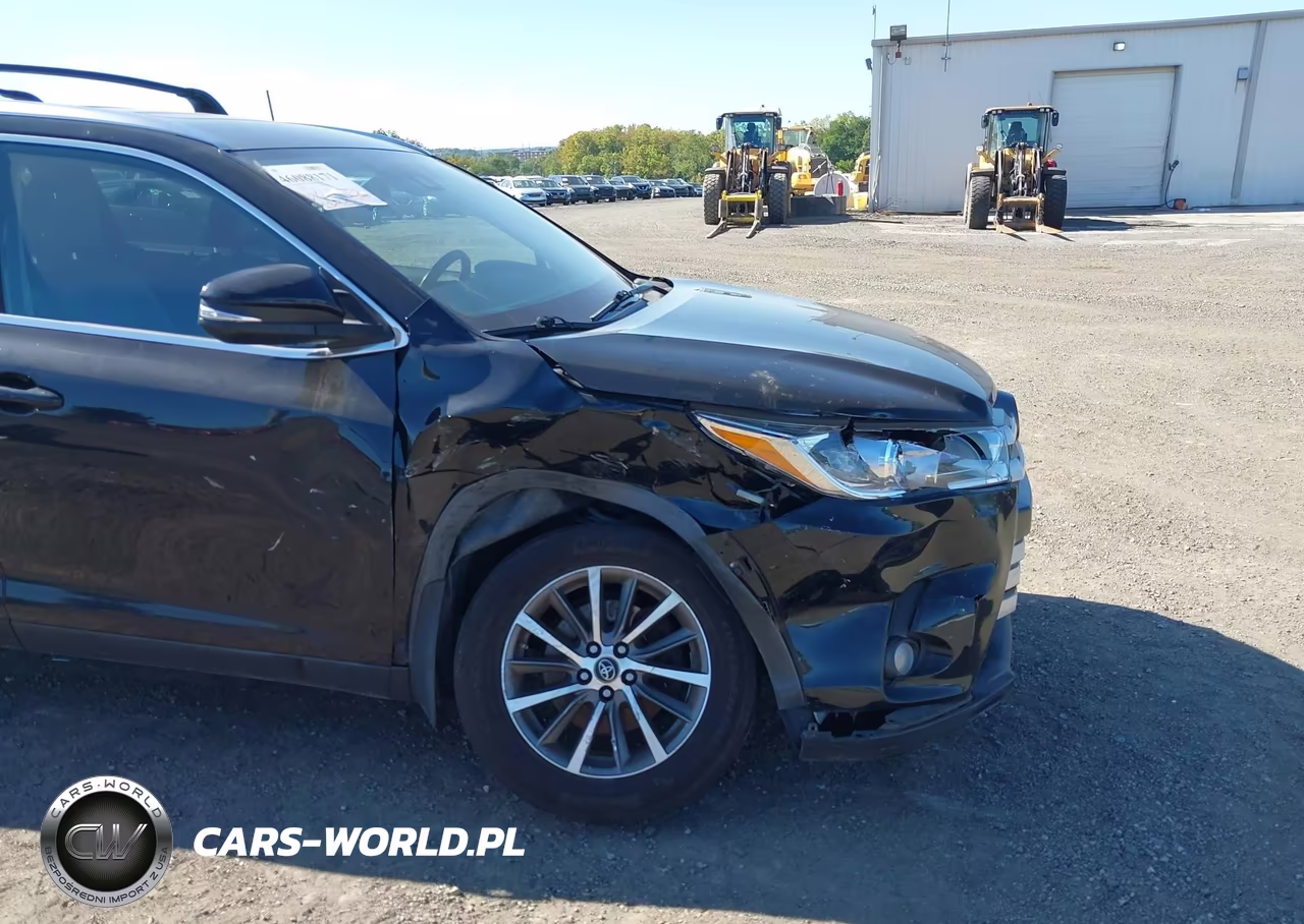 2019 Toyota Highlander Xle VIN:5TDJZRFH2KS617881 - 6