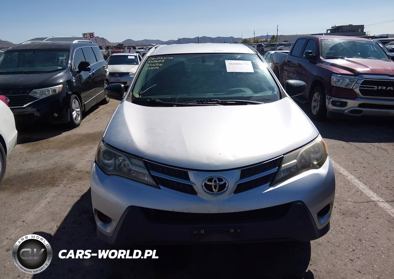 2015 Toyota Rav4 Le VIN:2T3BFREV7FW318069 - 12