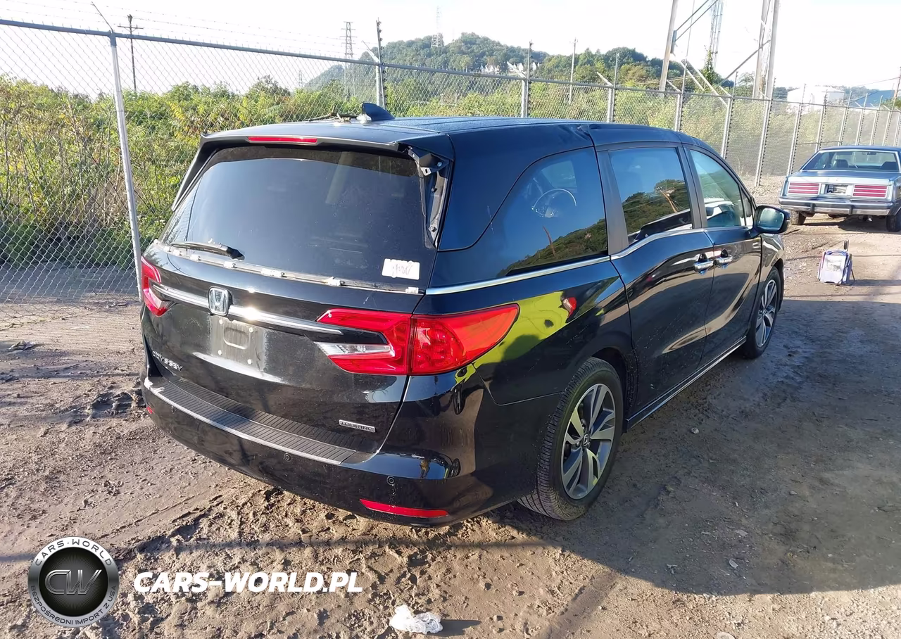 2022 Honda Odyssey Touring VIN:5FNRL6H85NB054852 - 4