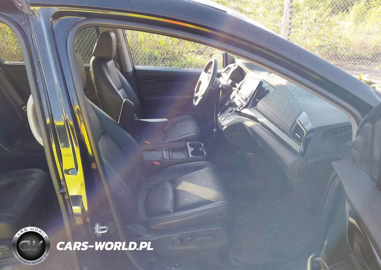 2022 Honda Odyssey Touring VIN:5FNRL6H85NB054852 - 5
