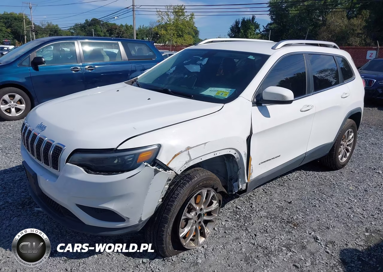 2019 Jeep Cherokee Latitude Plus 4X4 VIN:1C4PJMLB8KD280813 - 6