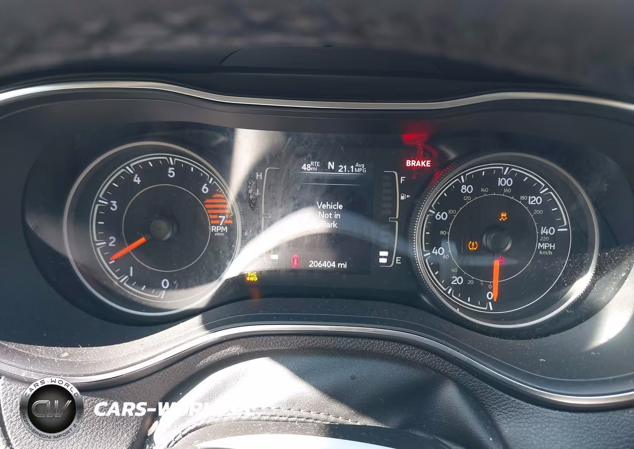 2019 Jeep Cherokee Latitude Plus 4X4 VIN:1C4PJMLB8KD280813 - 7