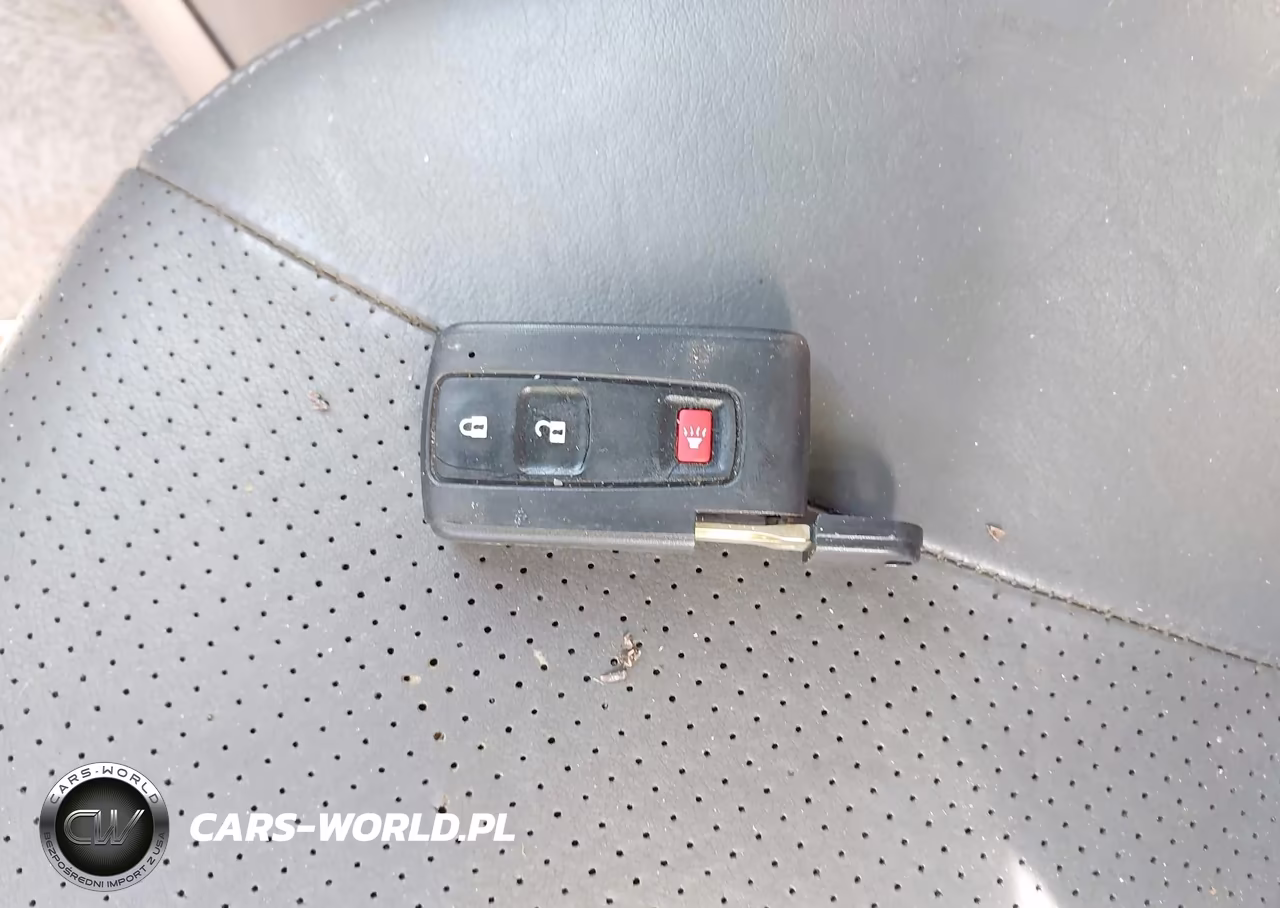 2007 Toyota Prius Touring VIN:JTDKB20U977563924 - 11
