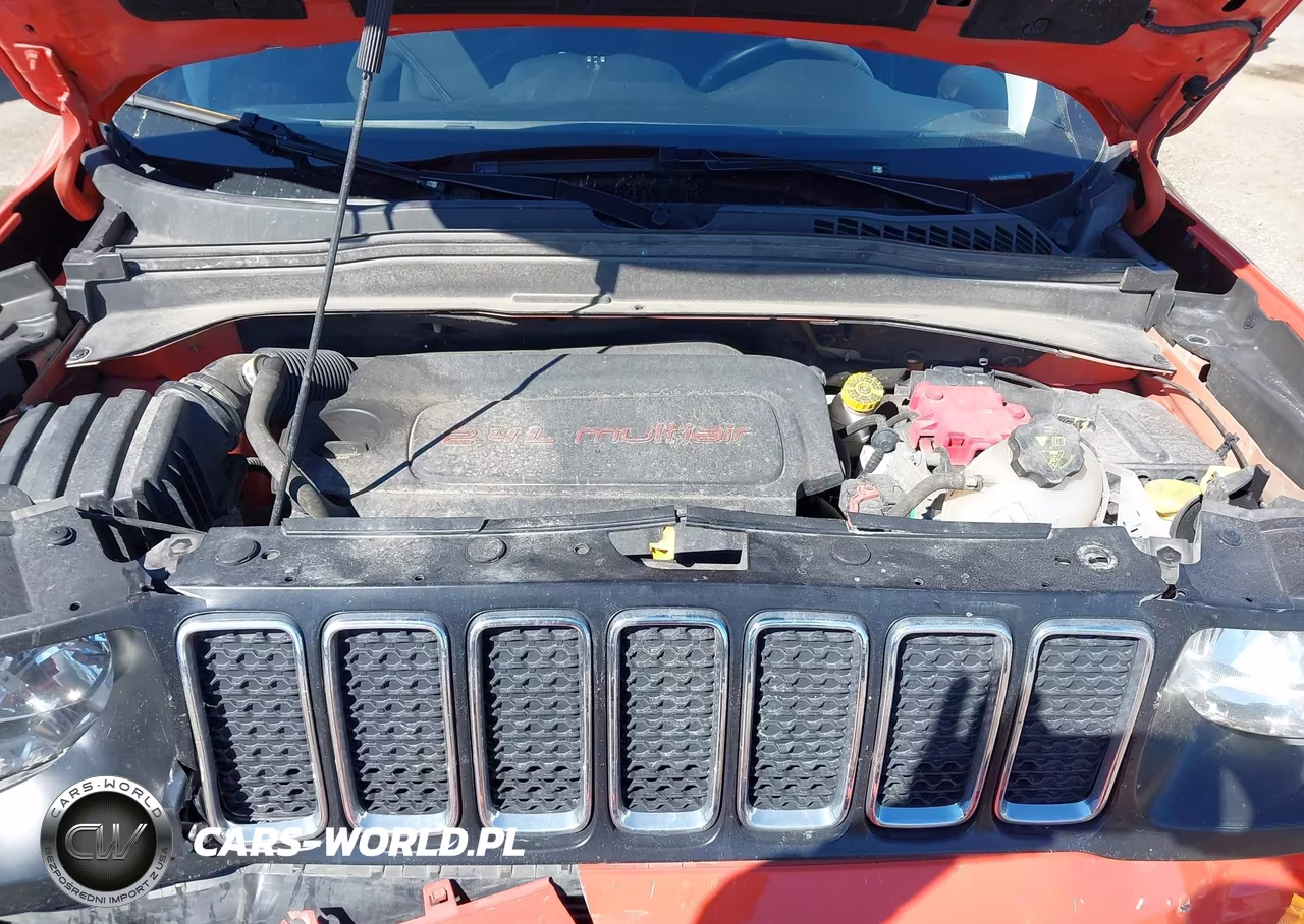 2020 Jeep Renegade Latitude 4X4 VIN:ZACNJBBB7LPL70726 - 10