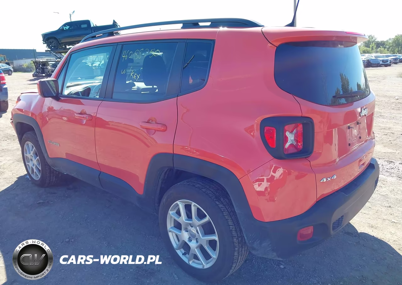 2020 Jeep Renegade Latitude 4X4 VIN:ZACNJBBB7LPL70726 - 3