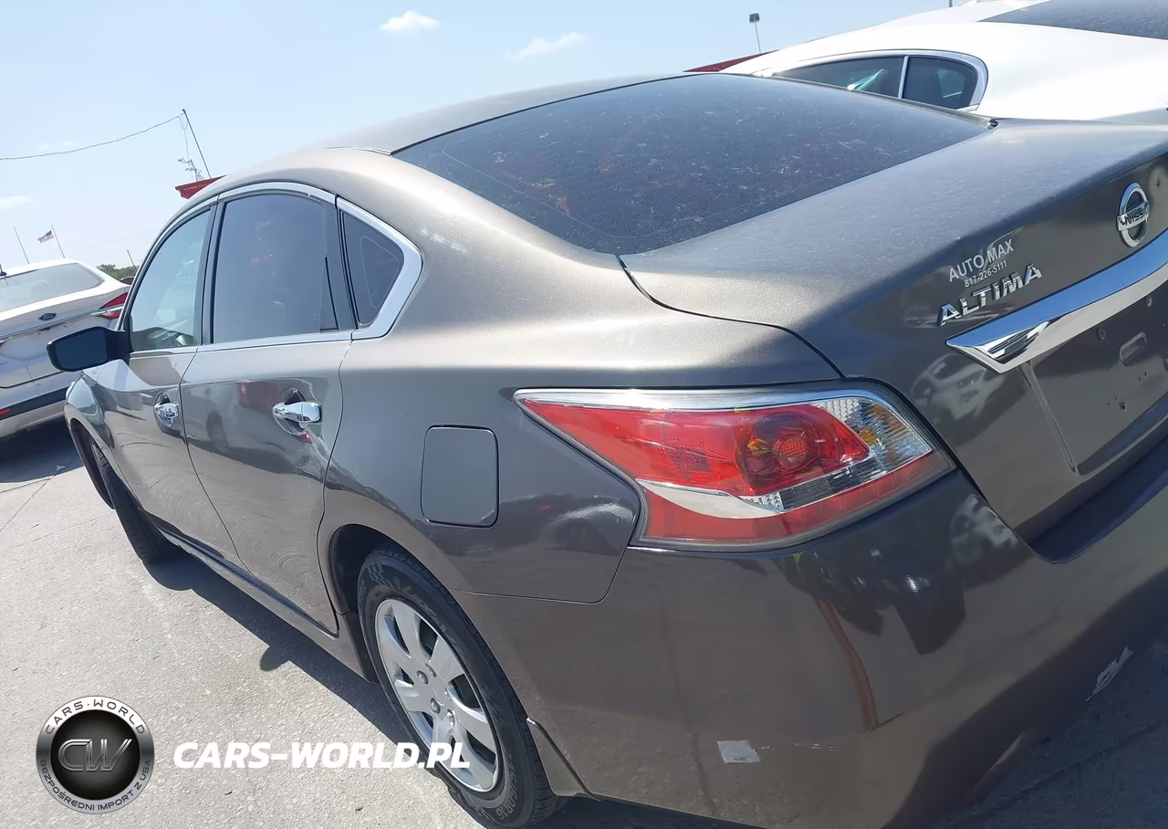 2014 Nissan Altima 2.5 S VIN:1N4AL3AP3EN220466 - 3