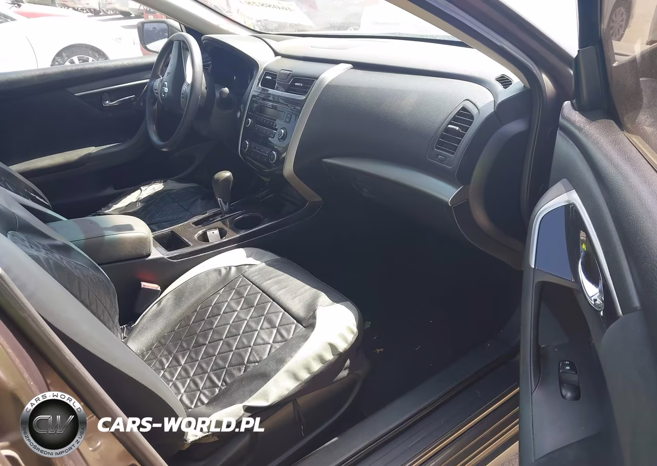 2014 Nissan Altima 2.5 S VIN:1N4AL3AP3EN220466 - 5