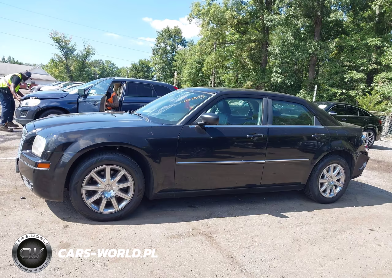 2009 Chrysler 300 Touring VIN:2C3LA53V39H516333 - 14
