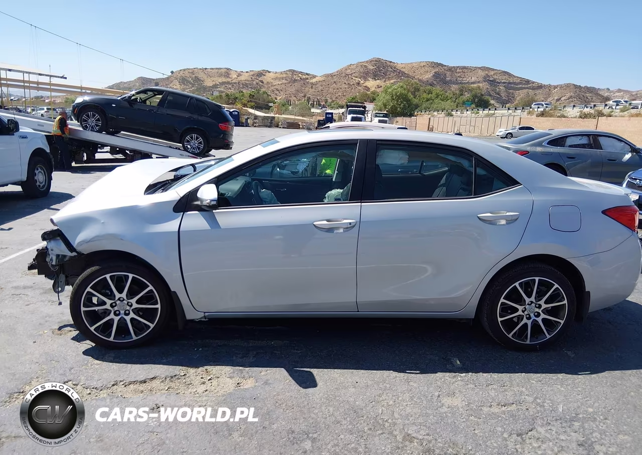 2017 Toyota Corolla Se Special Edition VIN:5YFBURHE8HP633347 - 15
