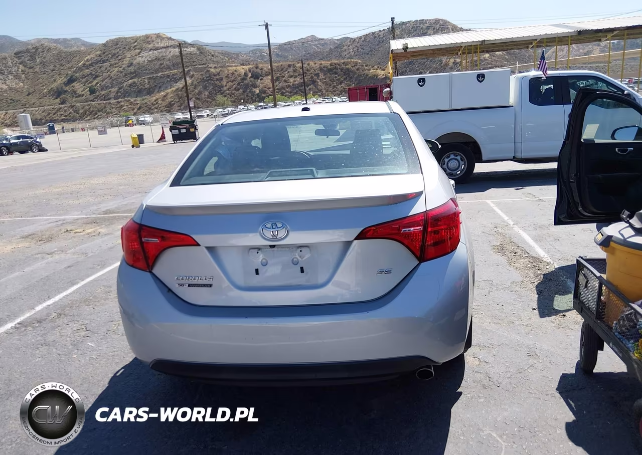 2017 Toyota Corolla Se Special Edition VIN:5YFBURHE8HP633347 - 17
