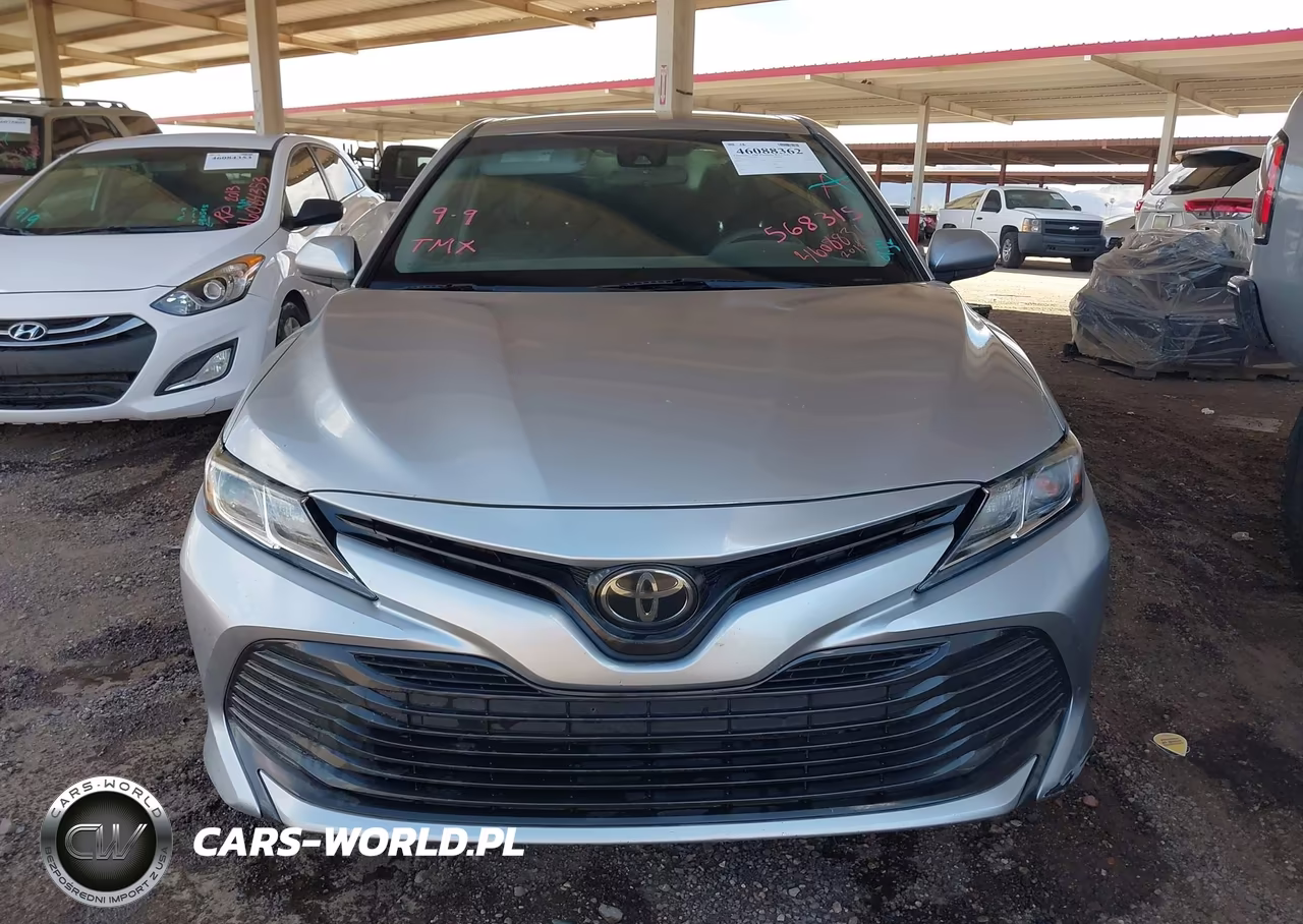2018 Toyota Camry Le VIN:4T1B11HK3JU568315 - 12