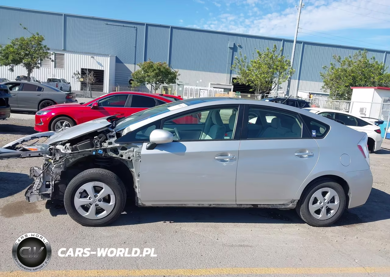 2010 Toyota Prius Iii VIN:JTDKN3DU1A0133084 - 15