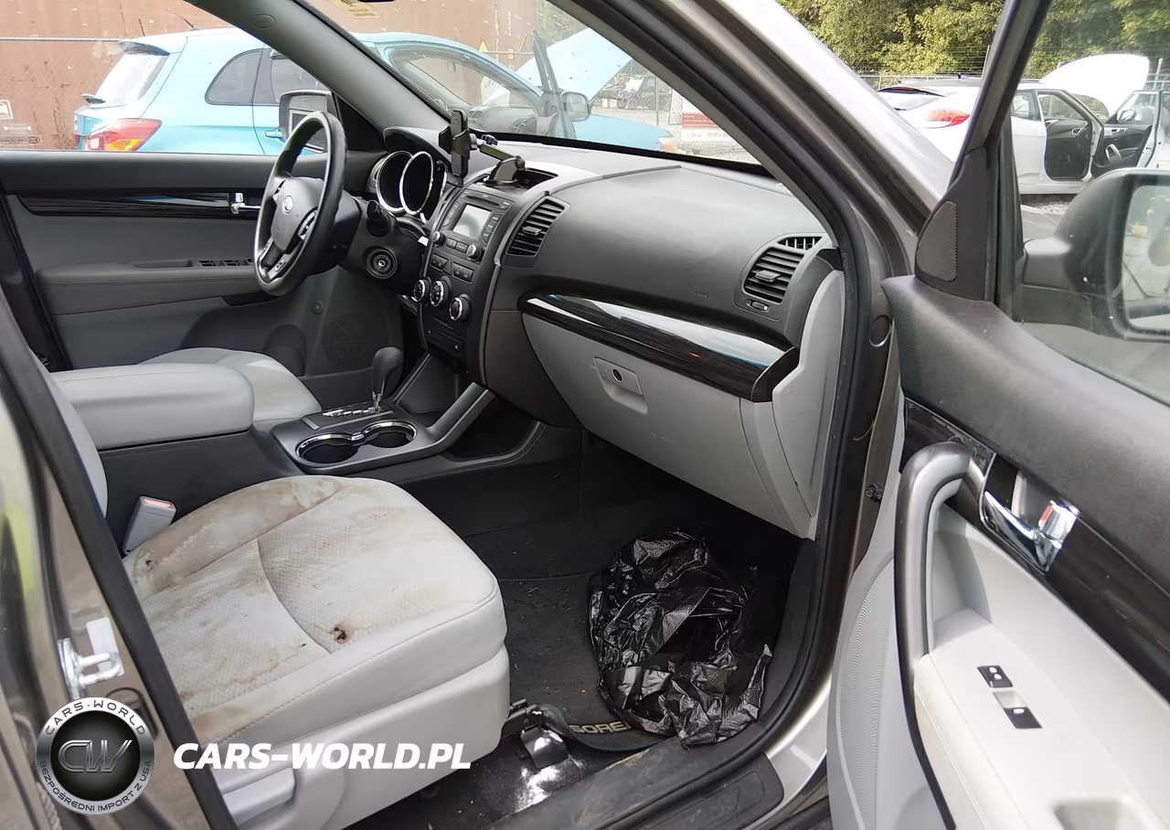 2013 Kia Sorento Lx VIN:5XYKT4A61DG355740 - 5