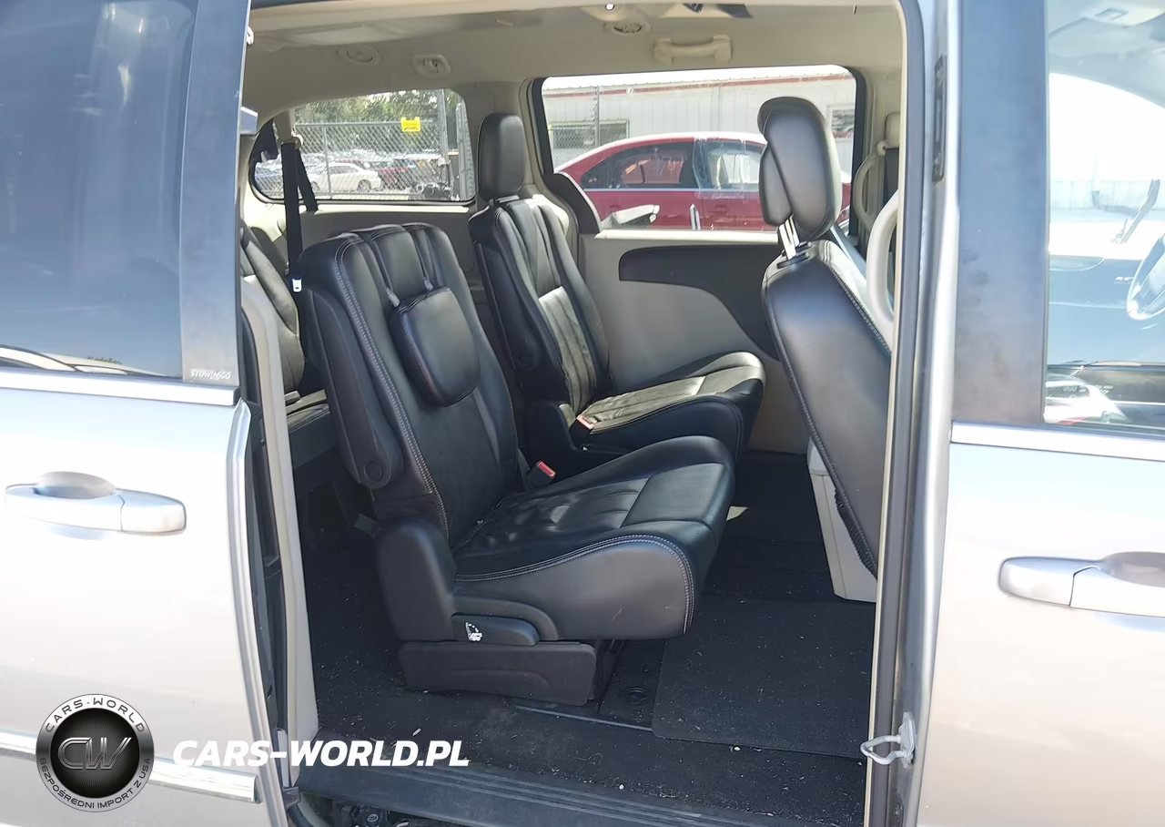 2013 Chrysler Town & Country Touring VIN:2C4RC1BG1DR605509 - 8
