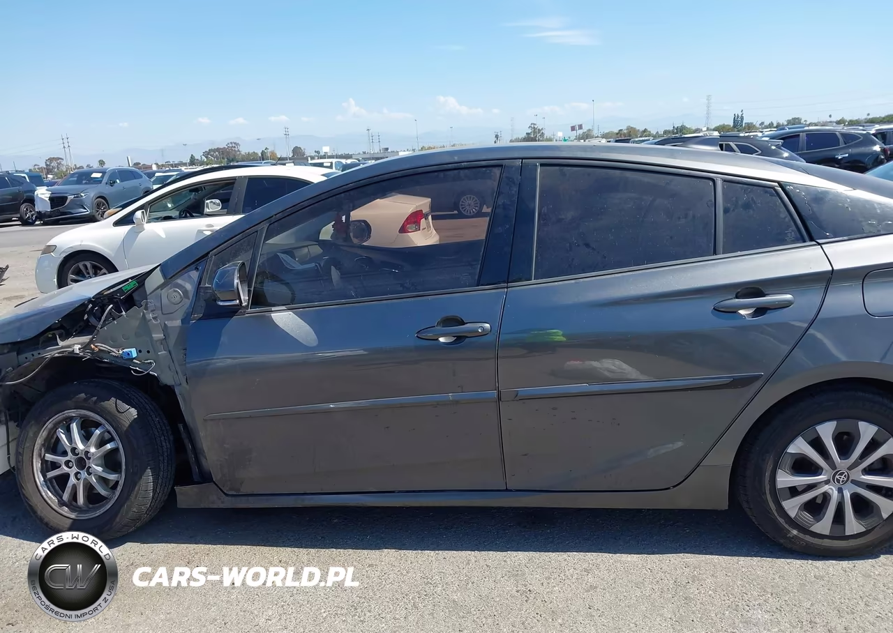 2017 Toyota Prius Prime Premium VIN:JTDKARFPXH3040045 - 15