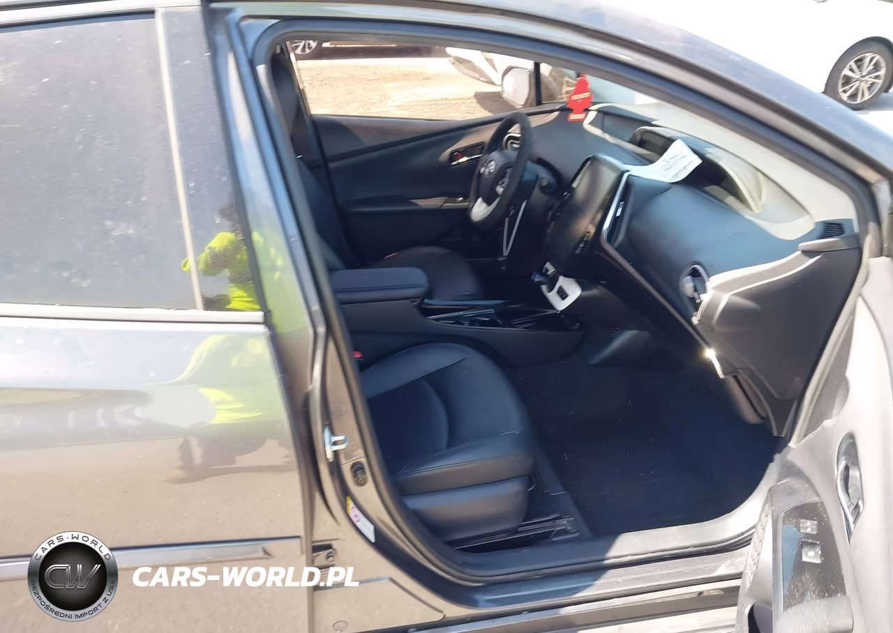 2017 Toyota Prius Prime Premium VIN:JTDKARFPXH3040045 - 5