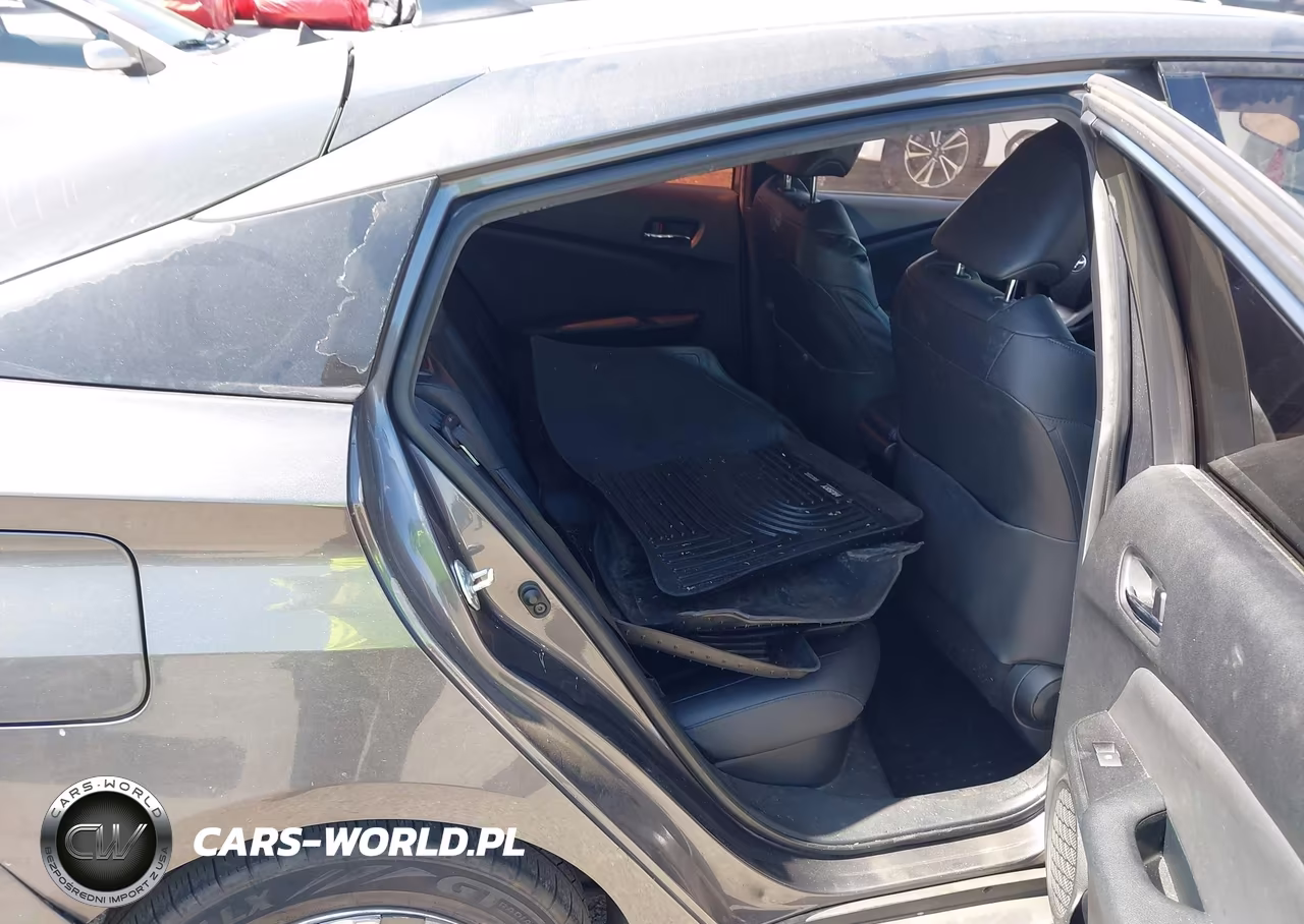 2017 Toyota Prius Prime Premium VIN:JTDKARFPXH3040045 - 8