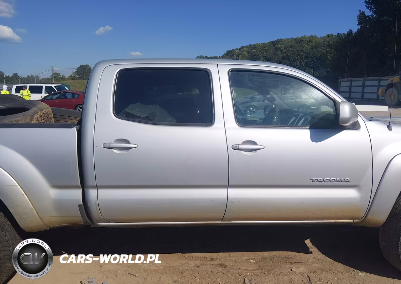2009 Toyota Tacoma Base V6 VIN:3TMMU52N59M008794 - 13