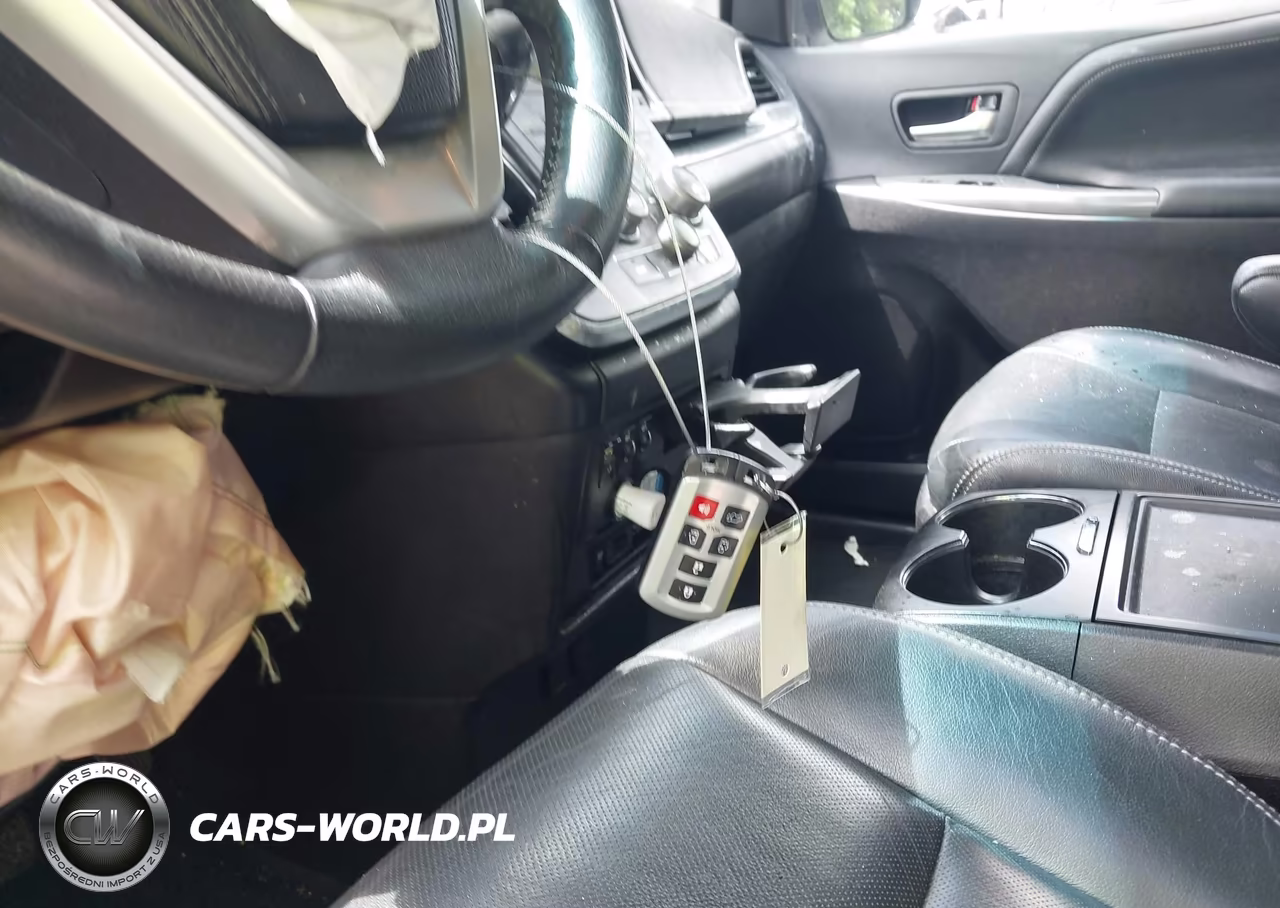 2017 Toyota Sienna Se Premium 8 Passenger VIN:5TDXZ3DC0HS814426 - 11