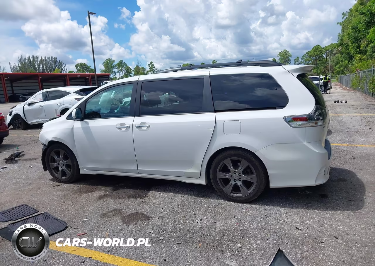 2017 Toyota Sienna Se Premium 8 Passenger VIN:5TDXZ3DC0HS814426 - 15
