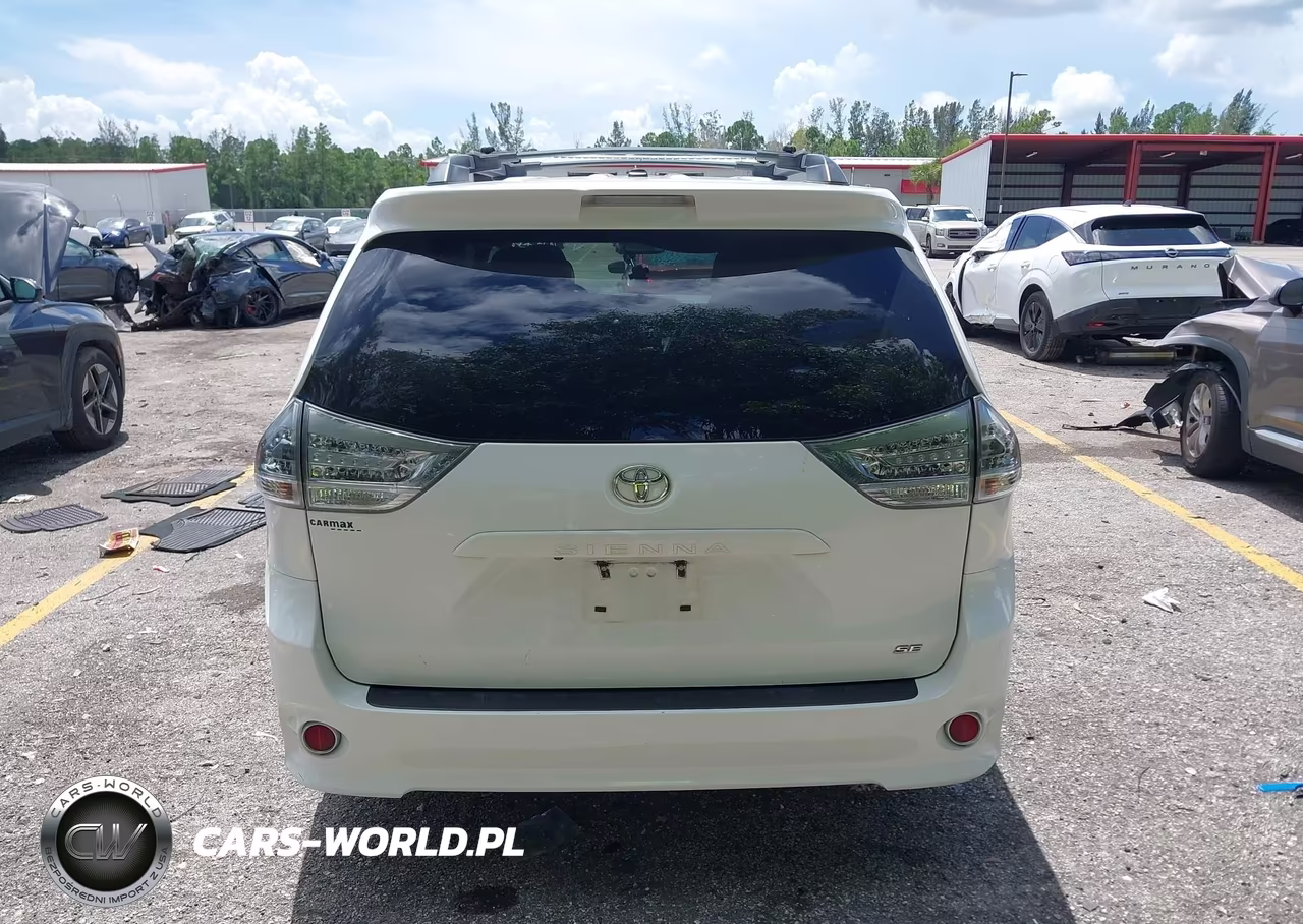2017 Toyota Sienna Se Premium 8 Passenger VIN:5TDXZ3DC0HS814426 - 17