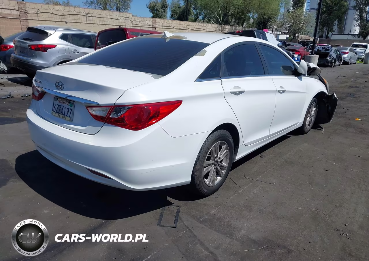 2013 Hyundai Sonata Gls VIN:5NPEB4AC5DH710018 - 4