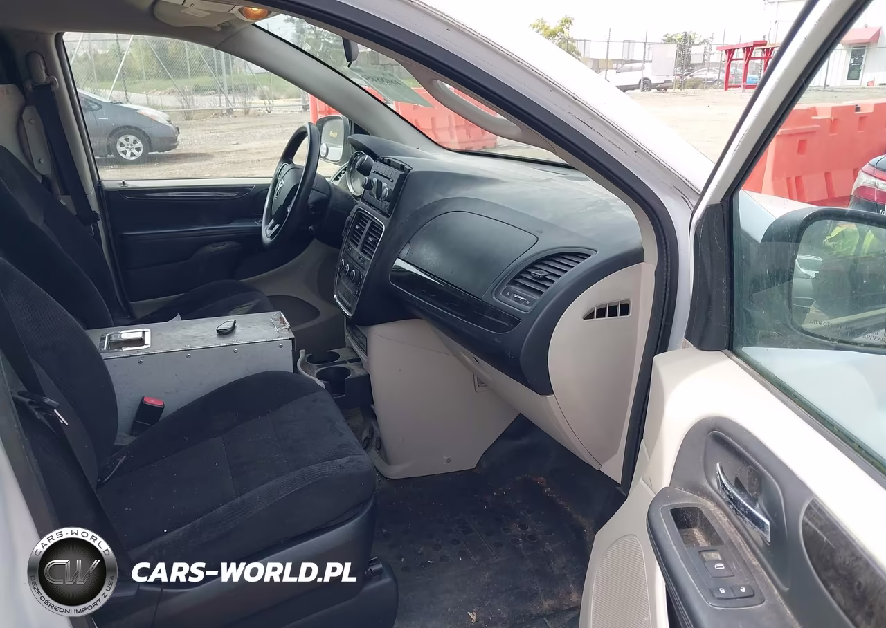 2014 Ram Cargo Tradesman VIN:2C4JRGAGXER389984 - 5