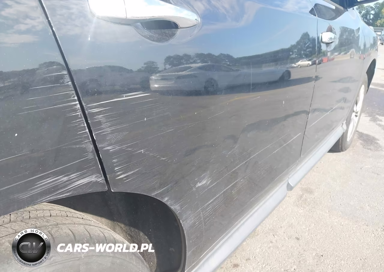 2018 Nissan Pathfinder S VIN:5N1DR2MM2JC639475 - 17