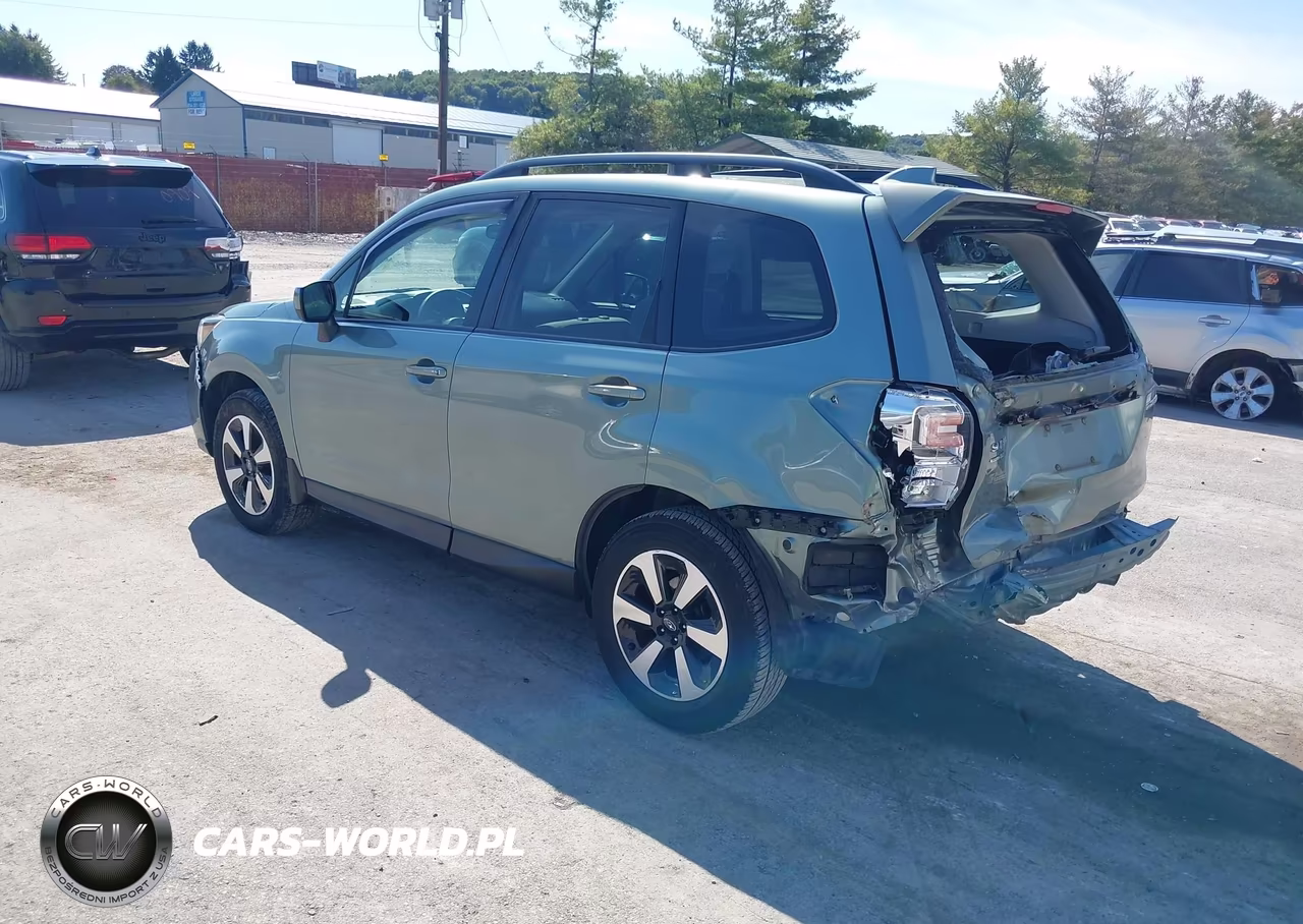 2018 Subaru Forester 2.5I Premium VIN:JF2SJAEC2JH452907 - 3