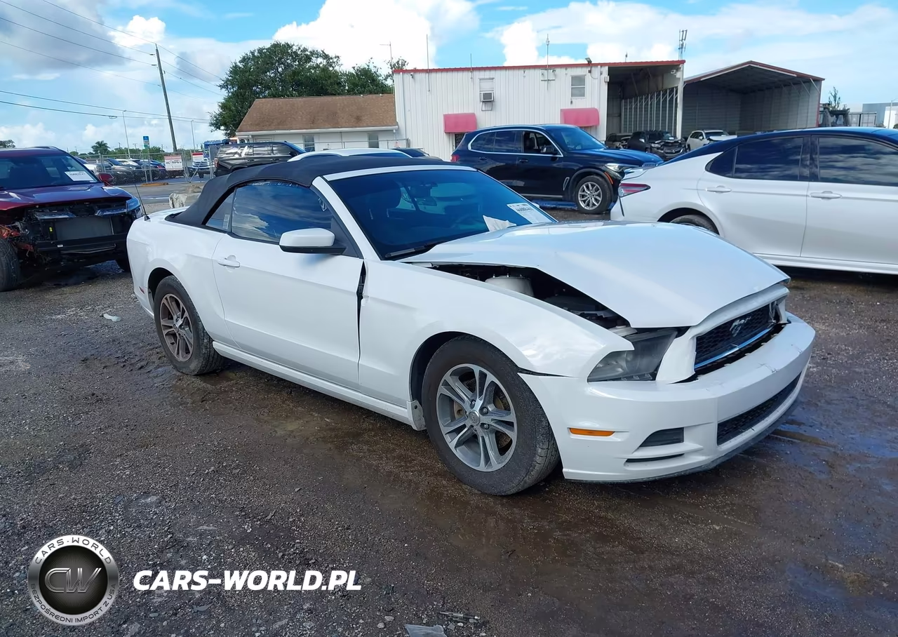2014 Ford Mustang V6 Premium VIN:1ZVBP8EM7E5263415 - 1