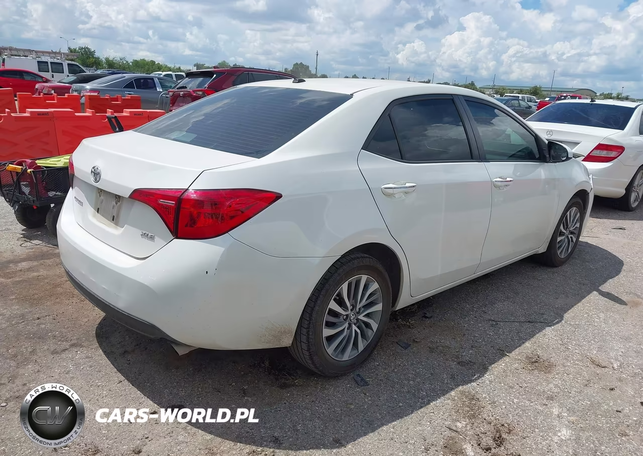 2019 Toyota Corolla Xle VIN:5YFBURHE4KP881327 - 4