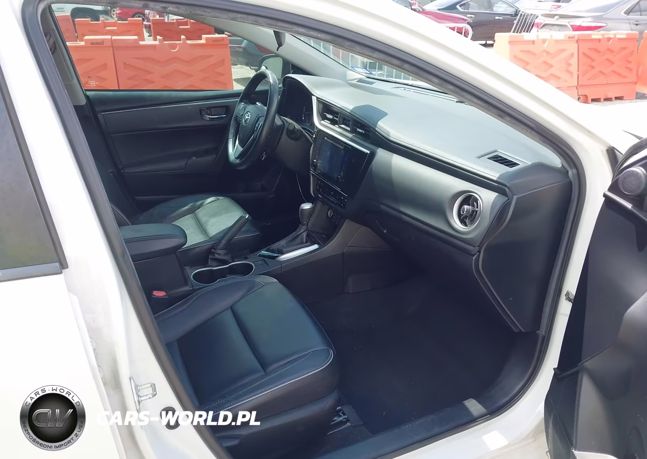 2019 Toyota Corolla Xle VIN:5YFBURHE4KP881327 - 5