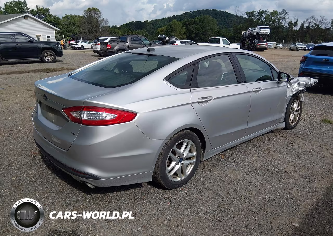 2015 Ford Fusion Se VIN:1FA6P0H73F5104345 - 4