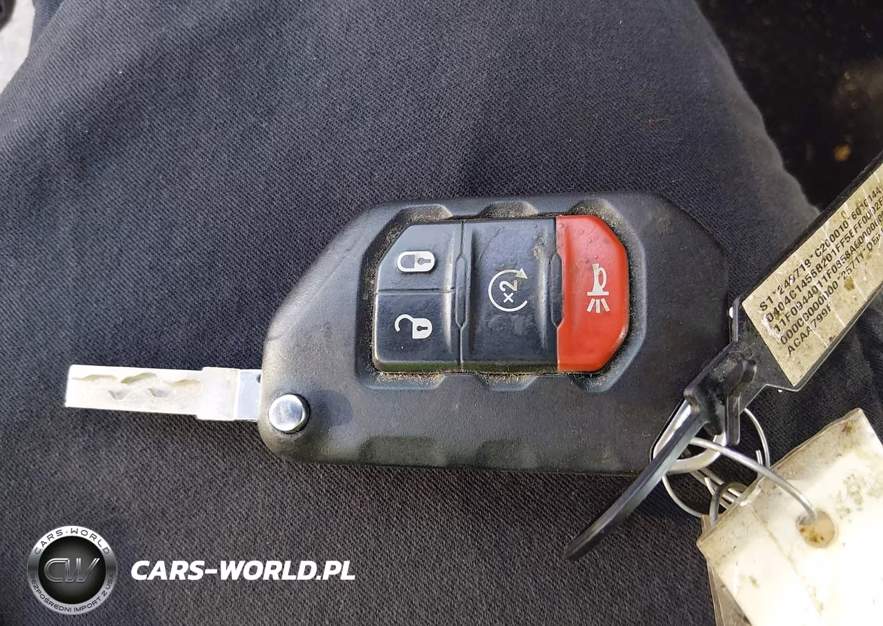 2020 Jeep Gladiator Sport S 4X4 VIN:1C6HJTAG6LL131909 - 11