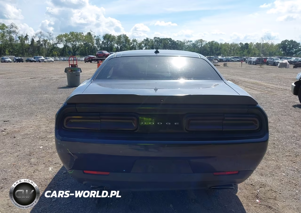 2016 Dodge Challenger R-T Scat Pack VIN:2C3CDZFJ2GH288085 - 16