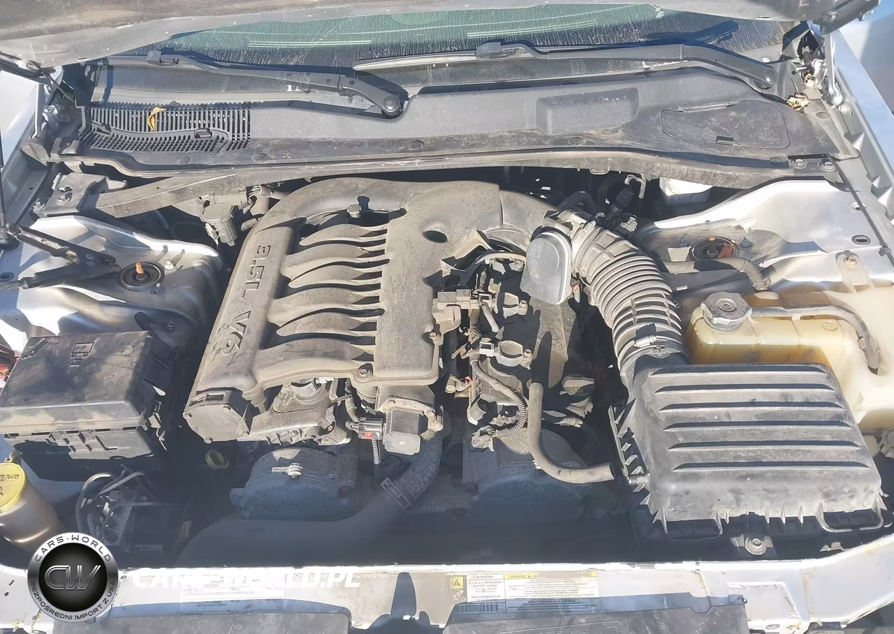 2008 Chrysler 300 Touring VIN:2C3LA53G28H319637 - 10