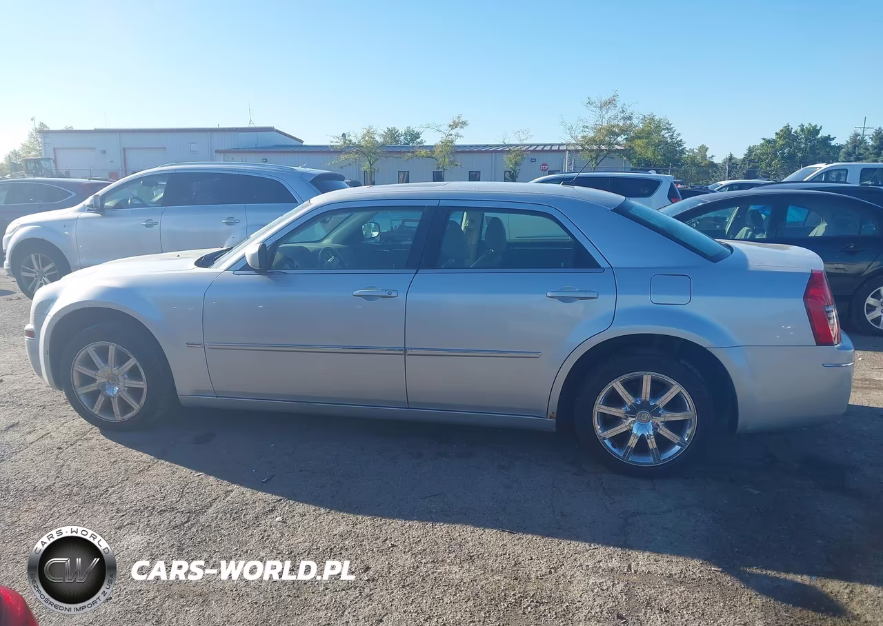 2008 Chrysler 300 Touring VIN:2C3LA53G28H319637 - 14