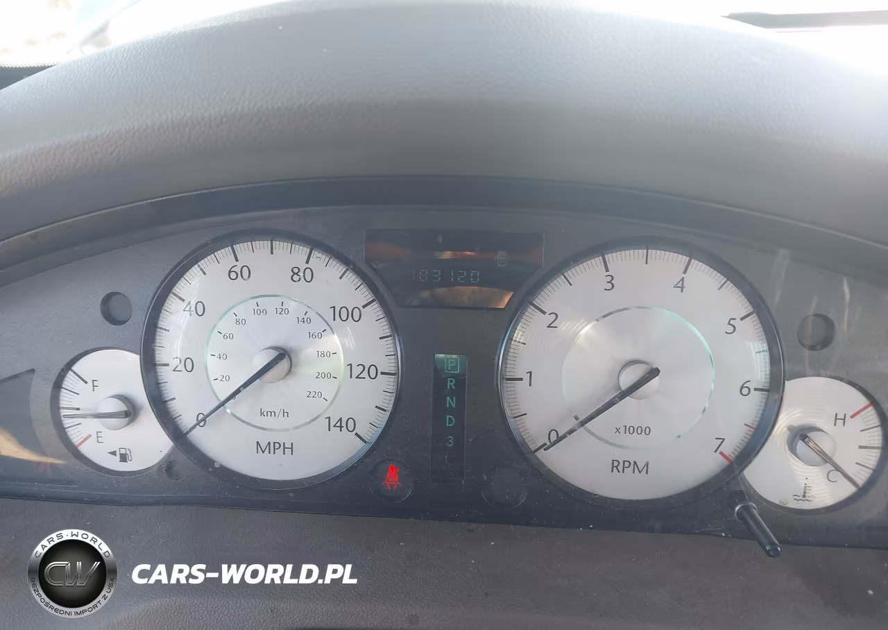 2008 Chrysler 300 Touring VIN:2C3LA53G28H319637 - 7