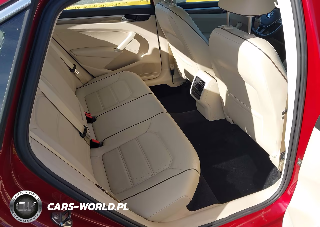 2017 Volkswagen Passat 1.8T Se VIN:1VWBT7A38HC024068 - 8