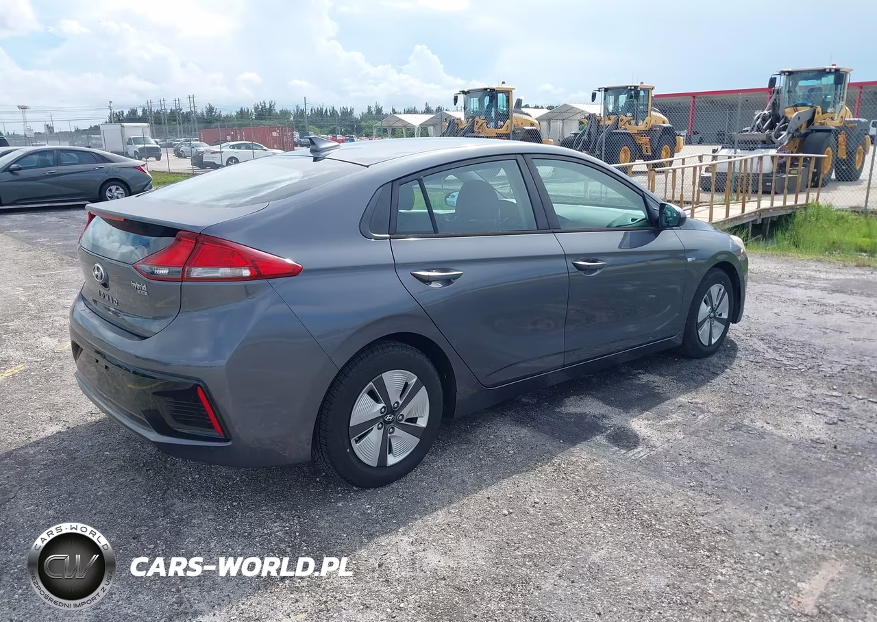 2019 Hyundai Ioniq Hybrid Blue VIN:KMHC65LC1KU156893 - 4