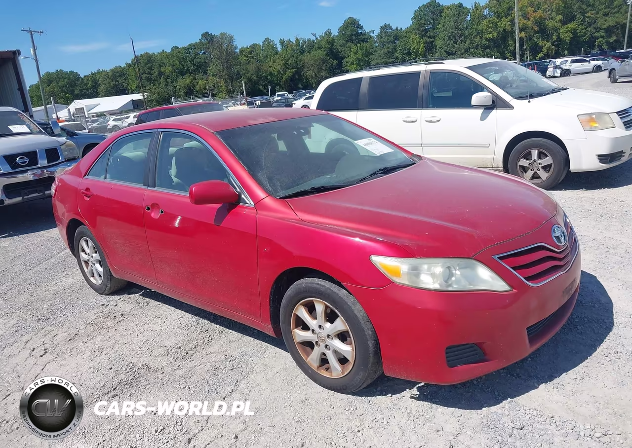 2011 Toyota Camry Le – zdjęcie 1 z 16