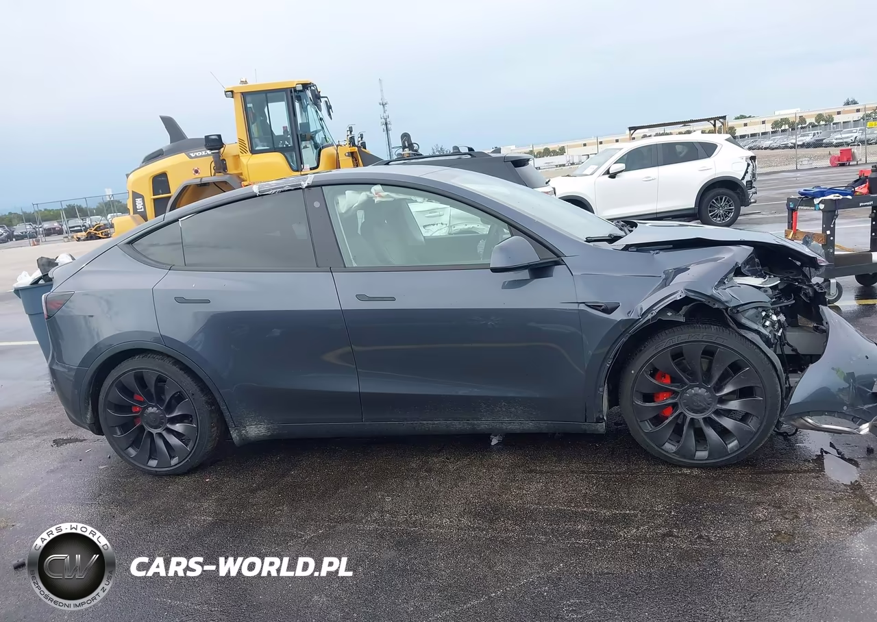 2022 Tesla Model Y Performance Dual Motor All-Wheel Drive VIN:7SAYGDEFXNF455503 - 13